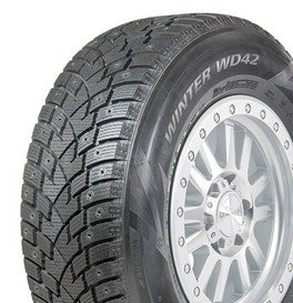 215/70R16 100T Delinte Winter WD42